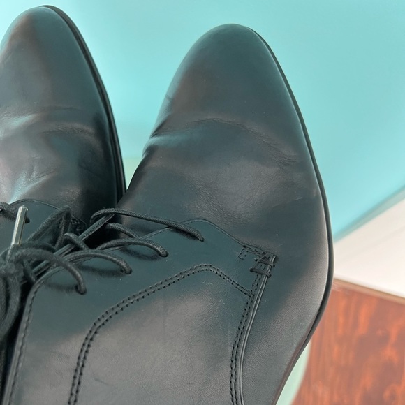 Mens black boots, Rockport size 10.5, great condition main image 11